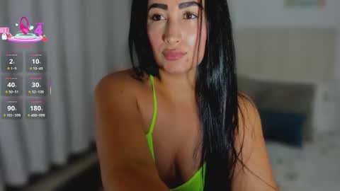 Snapshot of _kimdesire chatting on October 31, 7:09 am Kim online show from October 31, 7:09 am