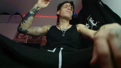 Snapshot of _kingshadows_ chatting on May 4, 3:08 pm SHADOW online show from May 4, 3:08 pm