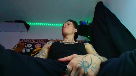 Snapshot of _kingshadows_ chatting on May 25, 3:29 pm SHADOW online show from May 25, 3:29 pm