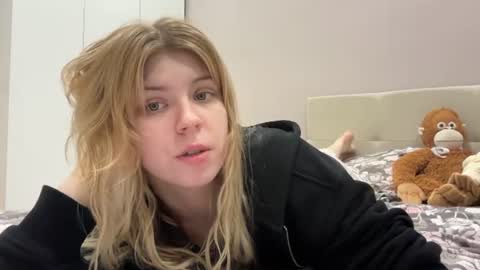 Molly   Emily online show from June 28, 4:57 pm