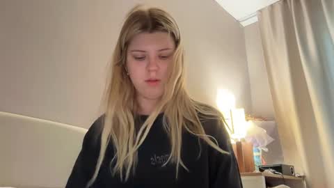 Molly   Emily online show from July 27, 12:34 pm