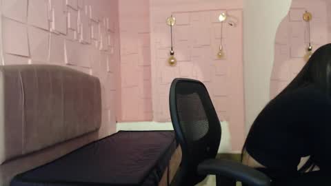 Jalina online show from October 14, 1:23 pm