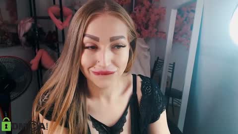 Snapshot of _kittyboo chatting on December 4, 11:08 am Aleksa online show from December 4, 11:08 am