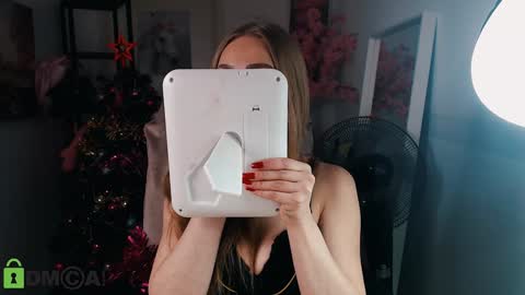 Snapshot of _kittyboo chatting on December 23, 7:38 am Aleksa online show from December 23, 7:38 am