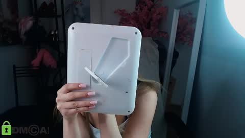 Snapshot of _kittyboo chatting on February 12, 8:49 am Aleksa online show from February 12, 8:49 am