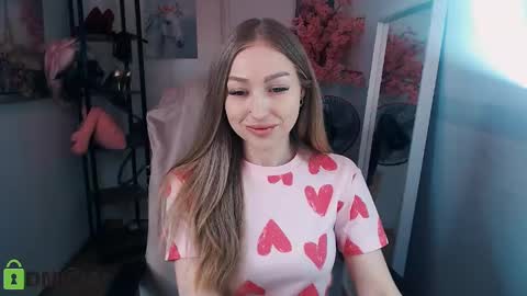 Snapshot of _kittyboo chatting on February 19, 8:44 am Aleksa online show from February 19, 8:44 am