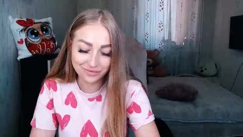 Snapshot of _kittyboo chatting on September 9, 6:57 am Aleksa online show from September 9, 6:57 am