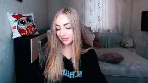 Snapshot of _kittyboo chatting on September 20, 8:59 am Aleksa online show from September 20, 8:59 am