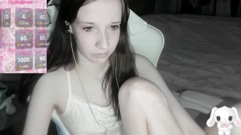 Snapshot of _kuroneeko_ chatting on April 12, 3:17 pm kuro online show from April 12, 3:17 pm