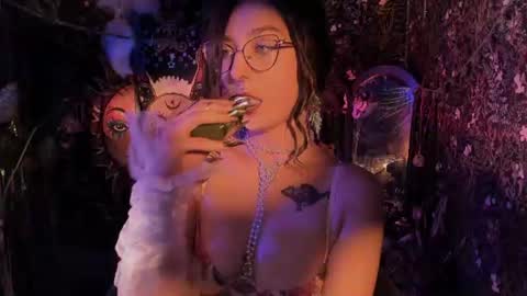 Lady Luna online show from July 30, 11:15 pm