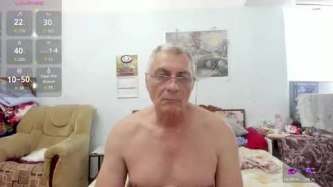 Snapshot of _lady_red_ chatting on June 18, 1:26 pm Lory online show from June 18, 1:26 pm