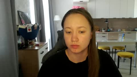 Snapshot of _lalune_ chatting on April 16, 9:10 am _lalune_ online show from April 16, 9:10 am