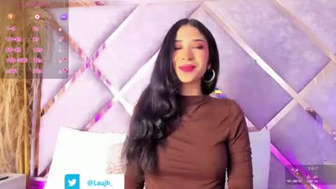 Lanna  online show from June 10, 12:26 pm