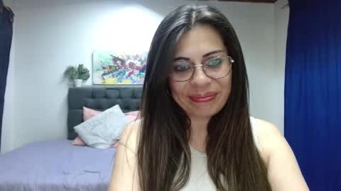 paulina  online show from December 24, 6:55 am