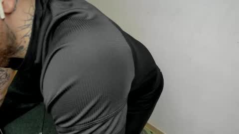 Layne online show from November 12, 8:37 am