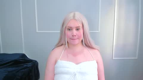 leana online show from November 27, 1:13 pm