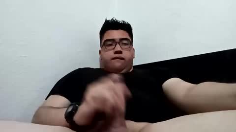 Snapshot of _leclerc_ chatting on February 5, 10:44 pm _leclerc_ online show from February 5, 10:44 pm