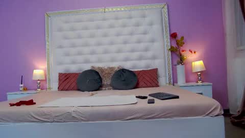 Snapshot of _lenapaul_ chatting on September 29, 4:06 am Lena Paul online show from September 29, 4:06 am