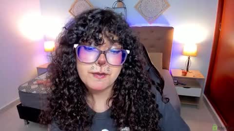 Liily online show from September 20, 9:05 pm