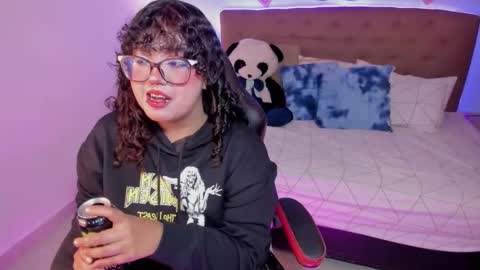 Liily online show from November 26, 6:53 pm