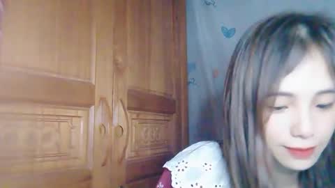 Snapshot of _lily0_ chatting on July 21, 9:22 am _lily0_ online show from July 21, 9:22 am