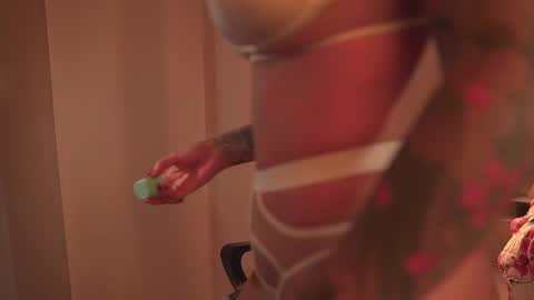 Lissana online show from November 14, 9:02 pm