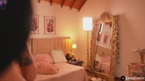 Lissana online show from August 8, 8:22 pm