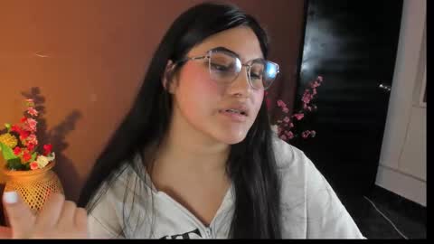 Ivy 3 online show from December 2, 7:09 pm