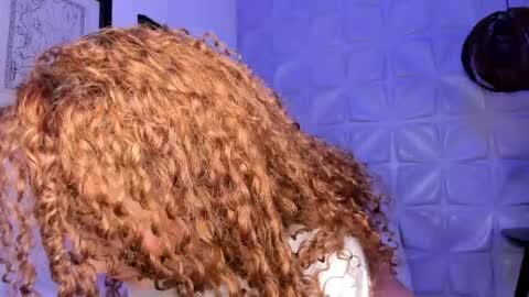 Snapshot of _littlelia chatting on June 4, 10:54 am Anna online show from June 4, 10:54 am