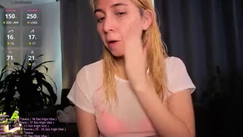 Snapshot of _littlesammy chatting on June 14, 2:30 pm Sammy online show from June 14, 2:30 pm