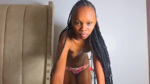 Snapshot of _littlevenus chatting on October 20, 1:44 pm Littlevenus online show from October 20, 1:44 pm