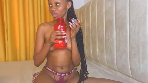 Snapshot of _littlevenus chatting on November 1, 12:07 pm Littlevenus online show from November 1, 12:07 pm