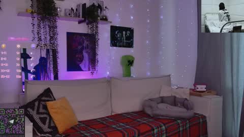 Lolly online show from March 6, 8:33 am