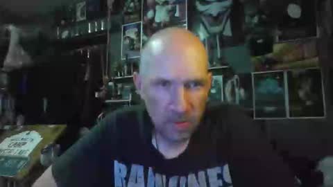 That guy online show from June 5, 4:02 pm