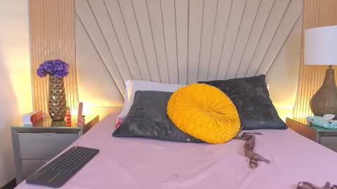 Luisa merrid online show from February 5, 9:08 pm