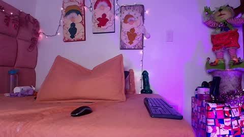 Lorrayne online show from December 20, 3:10 pm