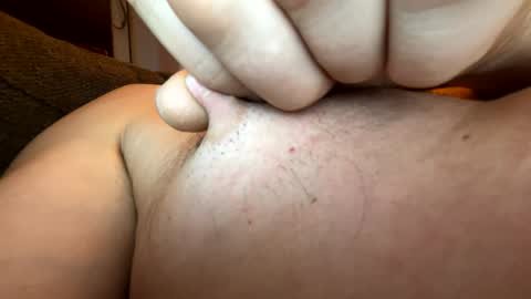 Snapshot of _love_pussy chatting on December 25, 10:16 pm Love huge buttplug up my ass online show from December 25, 10:16 pm