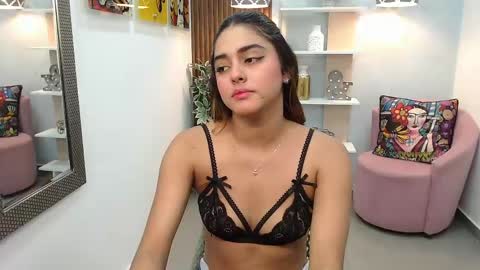 Lucy online show from June 3, 2:33 pm