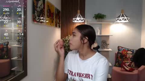 Lucy online show from July 25, 11:08 am
