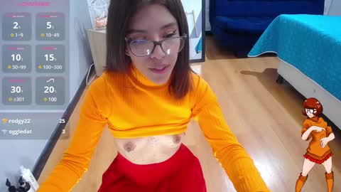 Snapshot of _lucysmith chatting on January 18, 3:42 am Lucy online show from January 18, 3:42 am