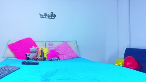 Snapshot of _lucysmith chatting on October 24, 3:14 am Lucy online show from October 24, 3:14 am