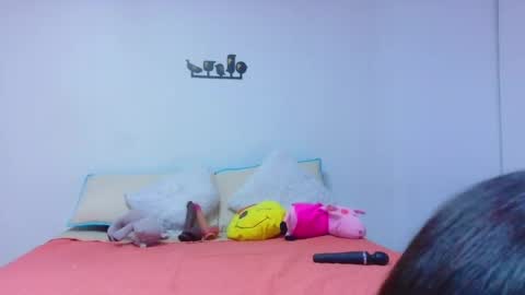 Snapshot of _lucysmith chatting on October 25, 3:36 am Lucy online show from October 25, 3:36 am