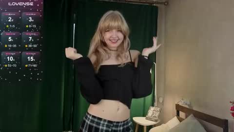 Snapshot of _lucystars chatting on March 26, 11:38 am _lucystars online show from March 26, 11:38 am