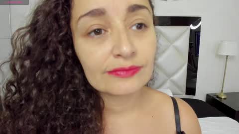  luna  sweet  online show from February 5, 6:46 am