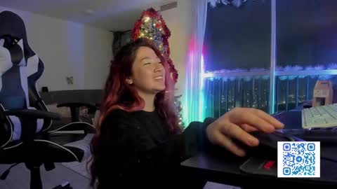 Snapshot of _lunaa__ chatting on December 5, 2:53 am _lunaa__ online show from December 5, 2:53 am
