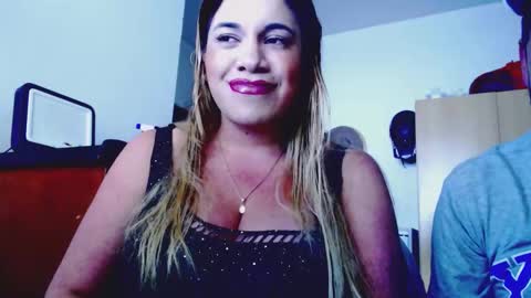 _lunagold_ online show from March 1, 8:22 pm