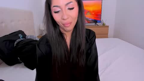 Snapshot of _lyna chatting on March 29, 8:53 pm Lynna online show from March 29, 8:53 pm