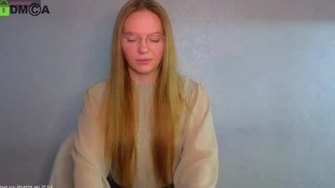 Snapshot of _lysafeta_ chatting on February 1, 5:18 am Welcome guys Pleasure to see you all here My name is Lysafeta and MichaelaTip menu is active Private is open online show from February 1, 5:18 am