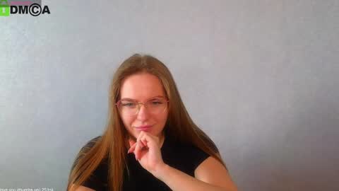 Snapshot of _lysafeta_ chatting on February 19, 9:28 am Welcome guys Pleasure to see you all here My name is Lysafeta and MichaelaTip menu is active Private is open online show from February 19, 9:28 am