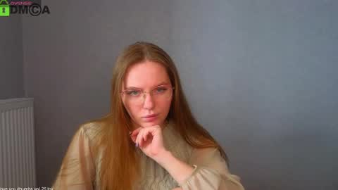 Snapshot of _lysafeta_ chatting on February 26, 10:04 am Welcome guys Pleasure to see you all here My name is Lysafeta and MichaelaTip menu is active Private is open online show from February 26, 10:04 am
